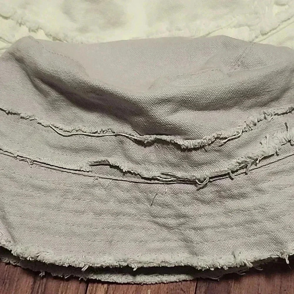 Lot of 2 Steve madden hats - Picture 3 of 8